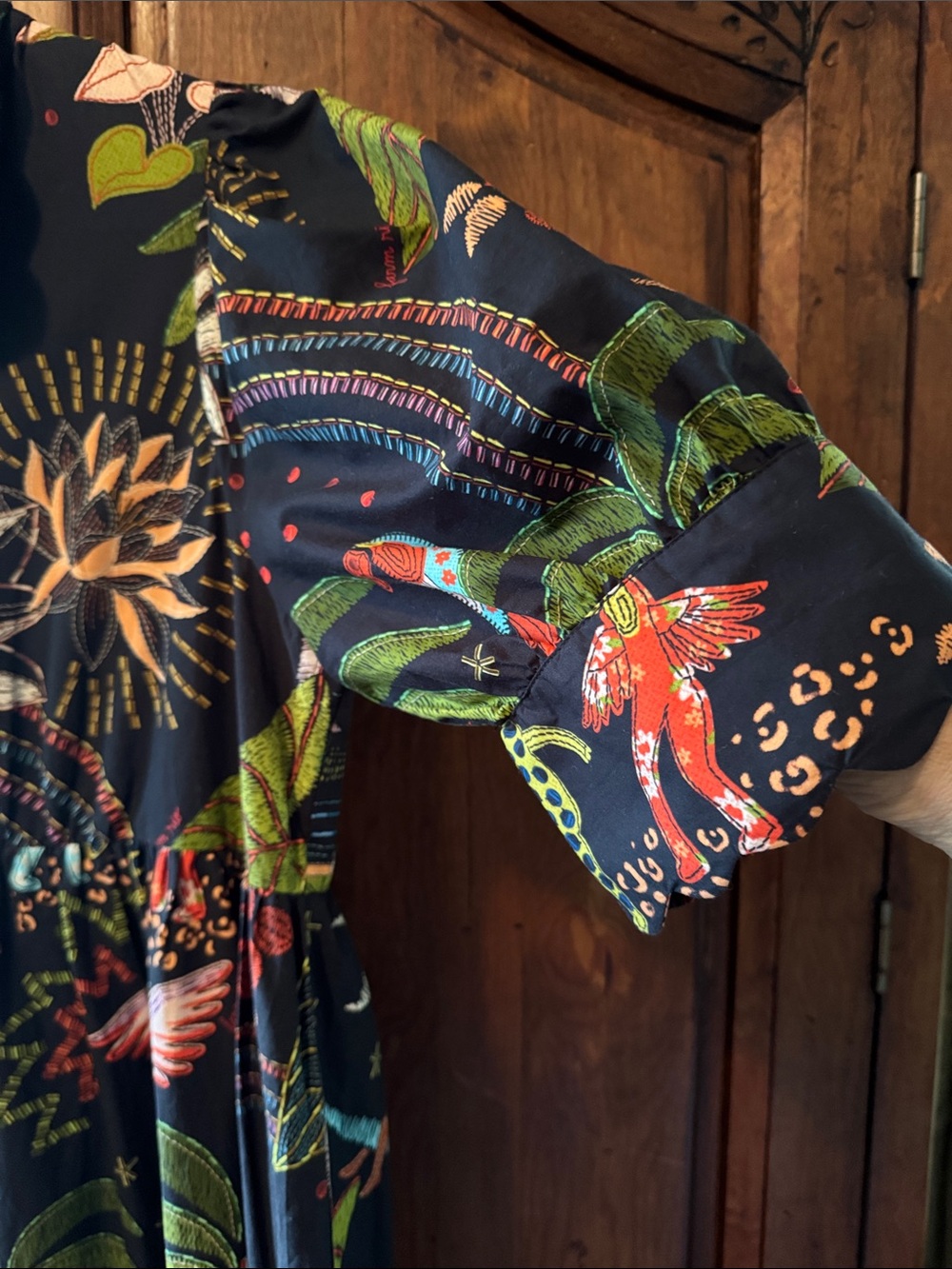 EUC FARM RIO ANTHROPOLOGIE PUFF SLEEVE BUTTONDOWN BLACK TROPICAL MAXI DRESS. M - Picture 6 of 17